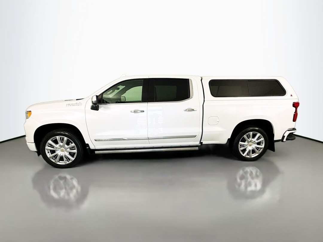 2023 Chevrolet Silverado 1500 High Country - Image 2