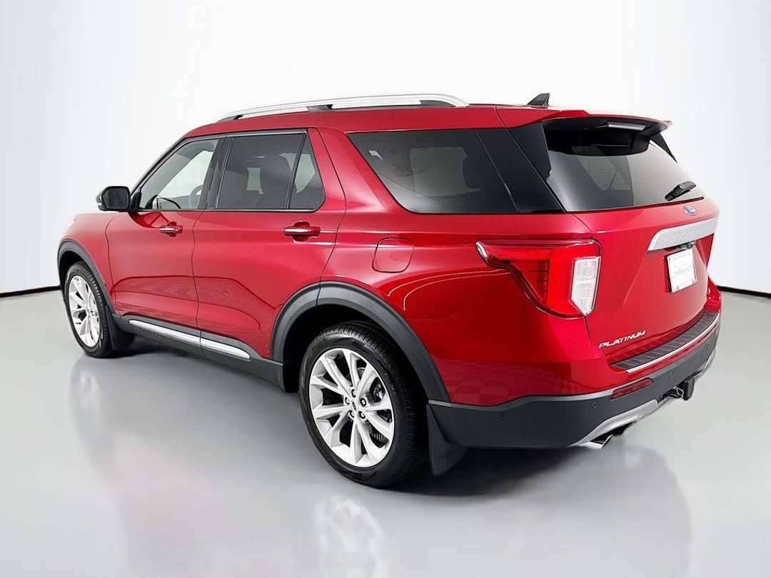 2023 Ford Explorer Platinum - Image 3