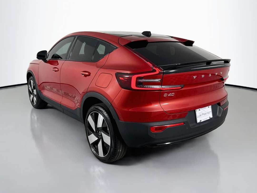 2023 Volvo C40 Recharge Pure Ultimate - Image 3