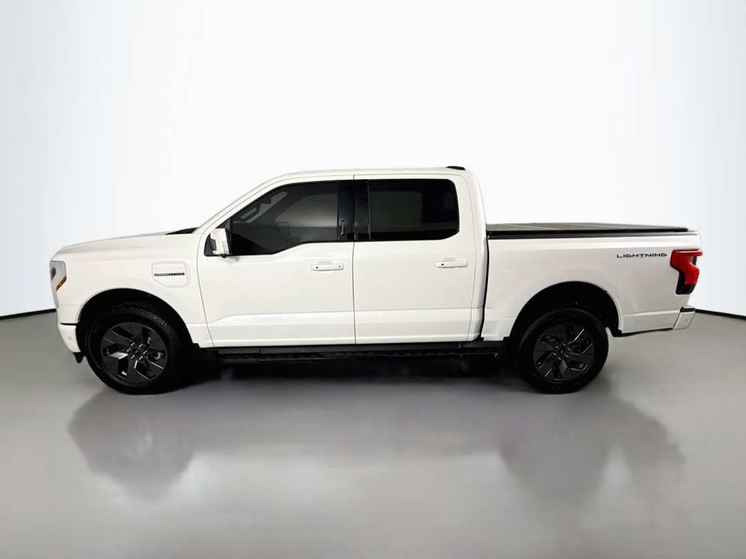 2022 Ford F-150 Lightning Lariat - Image 2