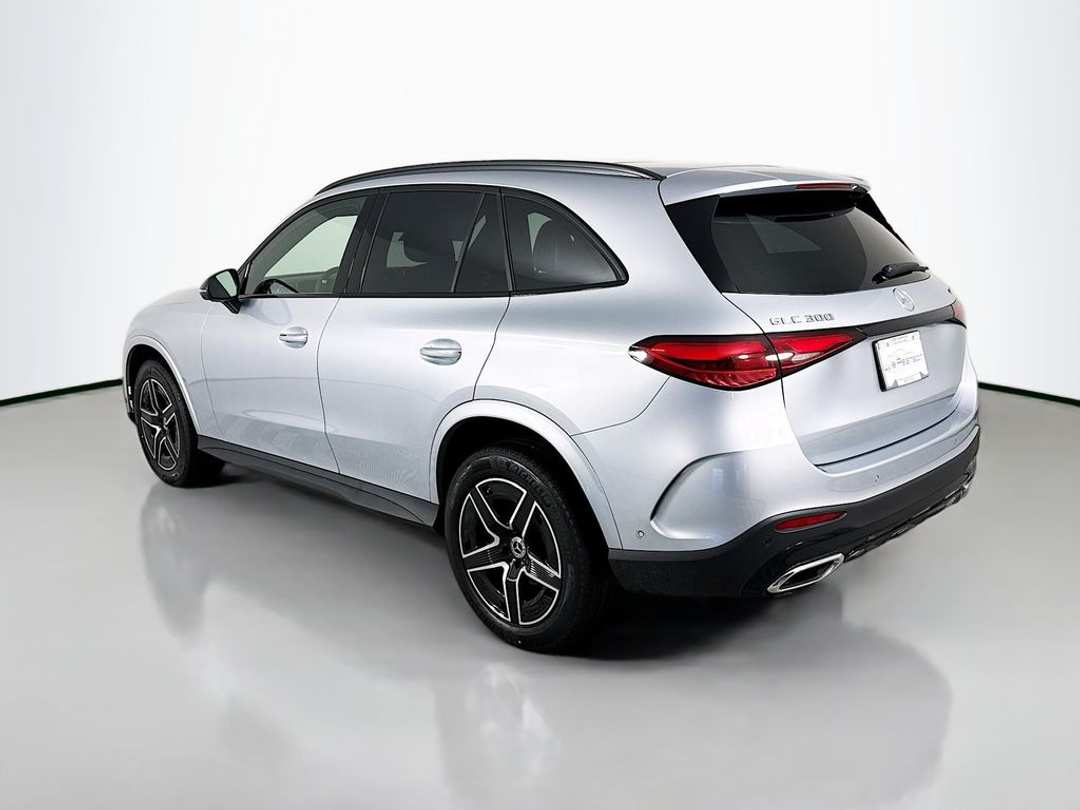 2026 Mercedes-Benz GLC GLC 300 - Image 3