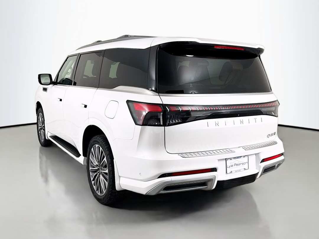 2025 INFINITI Qx80 LUXE - Image 3