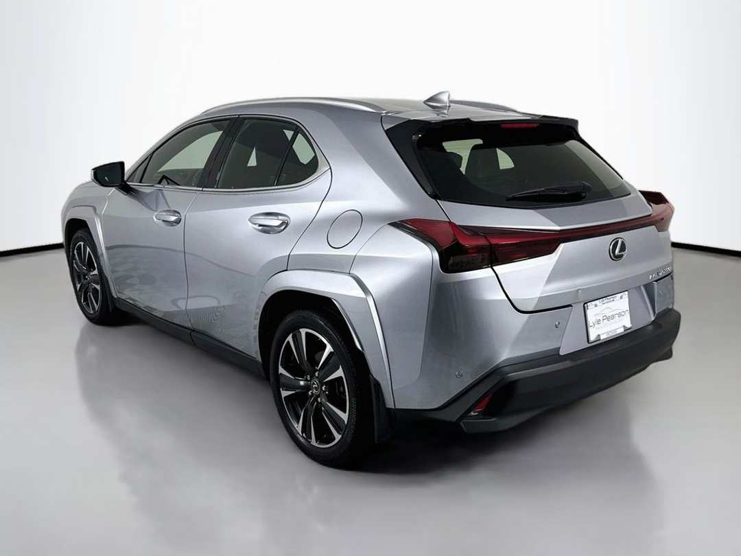 2023 Lexus Ux 250h Premium - Image 3