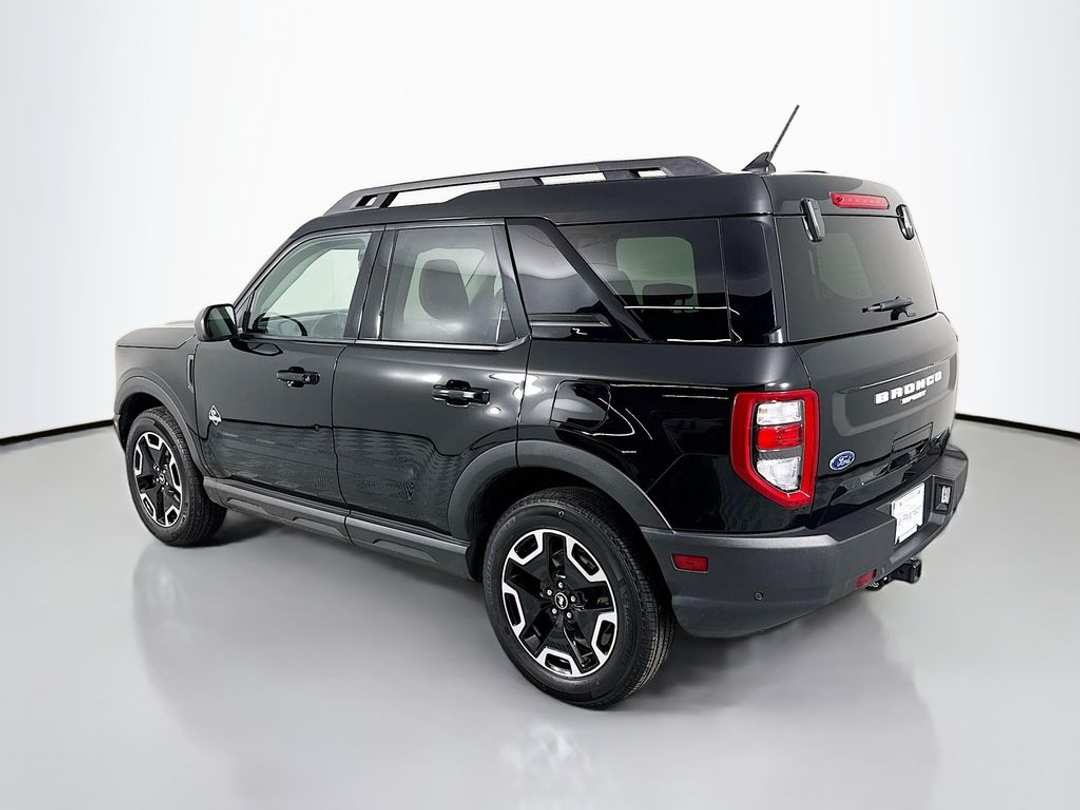 2022 Ford Bronco Sport Outer Banks - Image 3