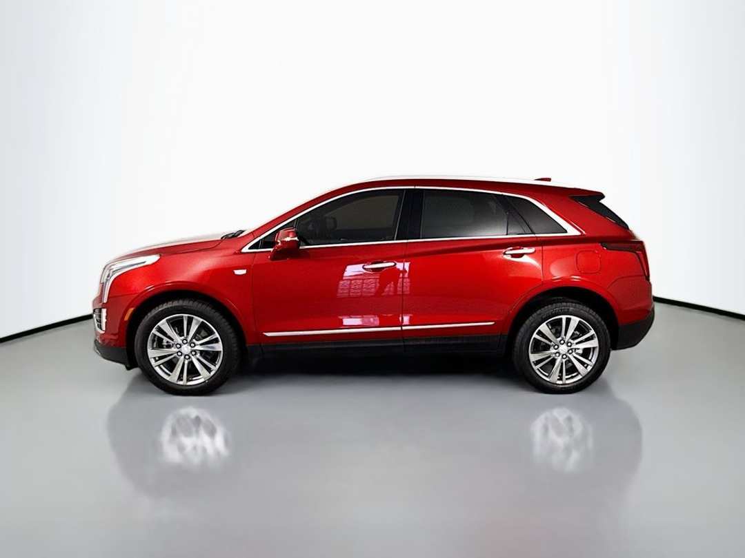 2025 Cadillac Xt5 Premium Luxury - Image 2