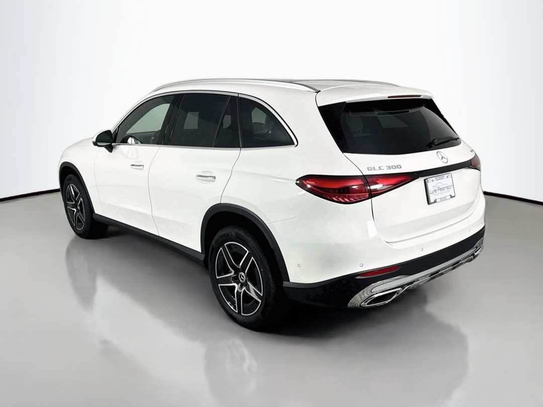 2026 Mercedes-Benz GLC GLC 300 - Image 3