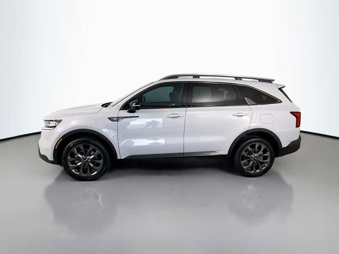 2022 Kia Sorento XLine EX - Image 2