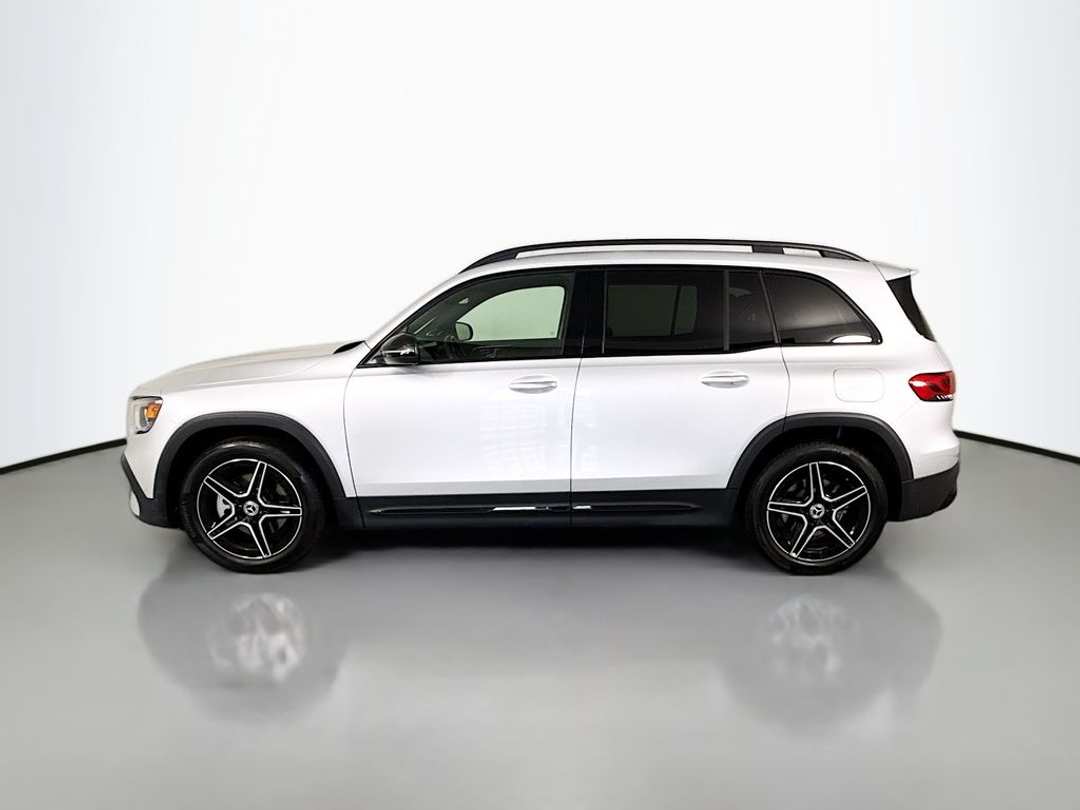 2023 Mercedes-Benz GLB GLB 250 - Image 2