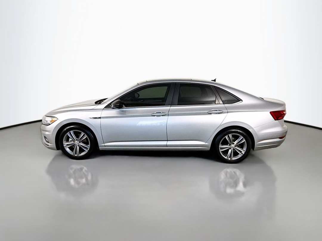 2021 Volkswagen Jetta RLine - Image 2