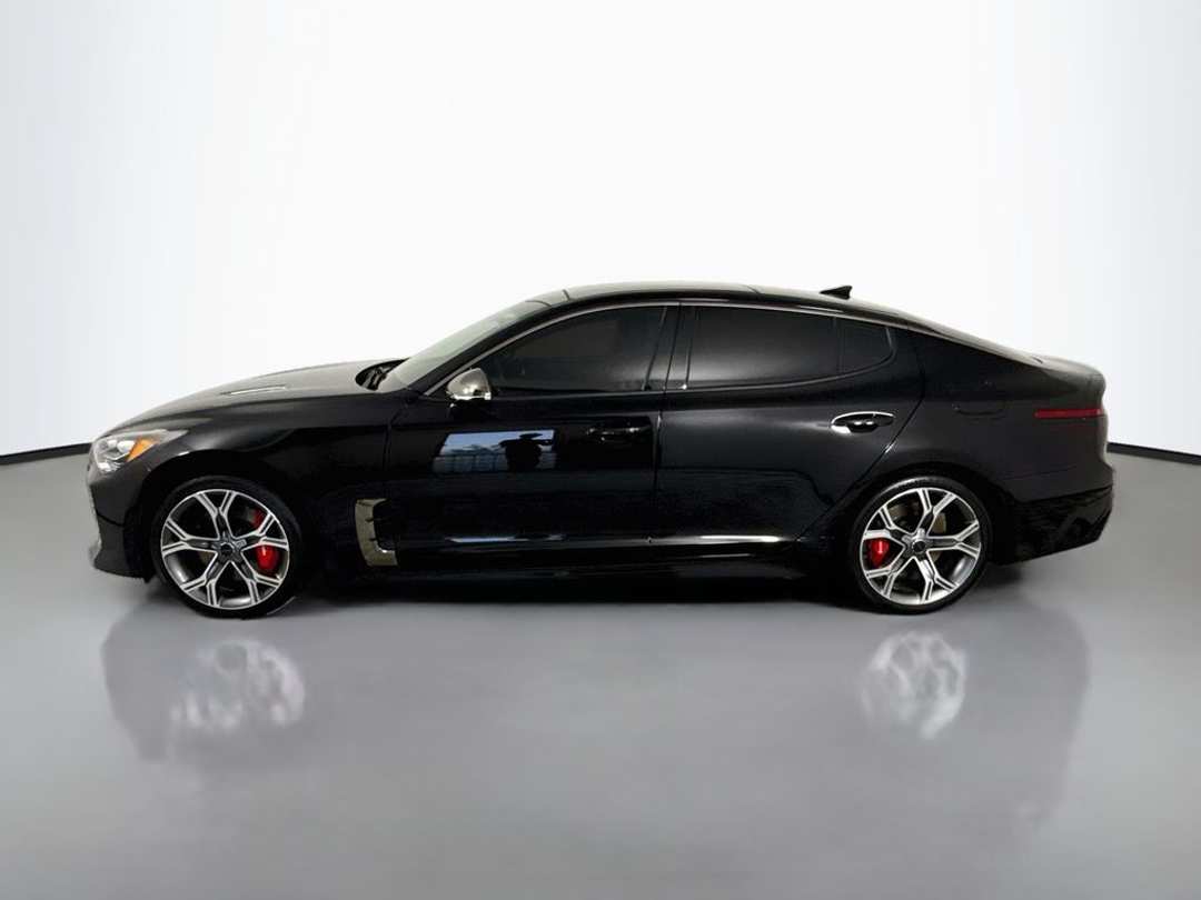 2020 Kia Stinger GT2 - Image 2