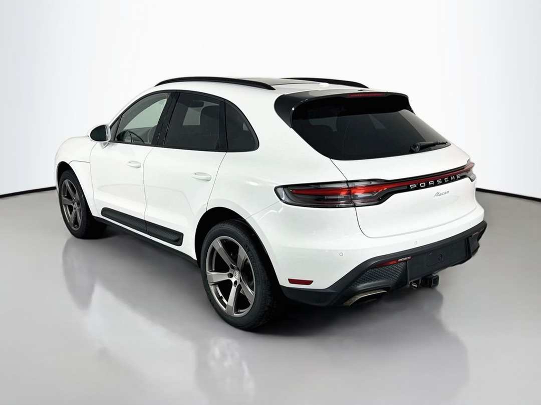 2023 Porsche Macan - Image 3