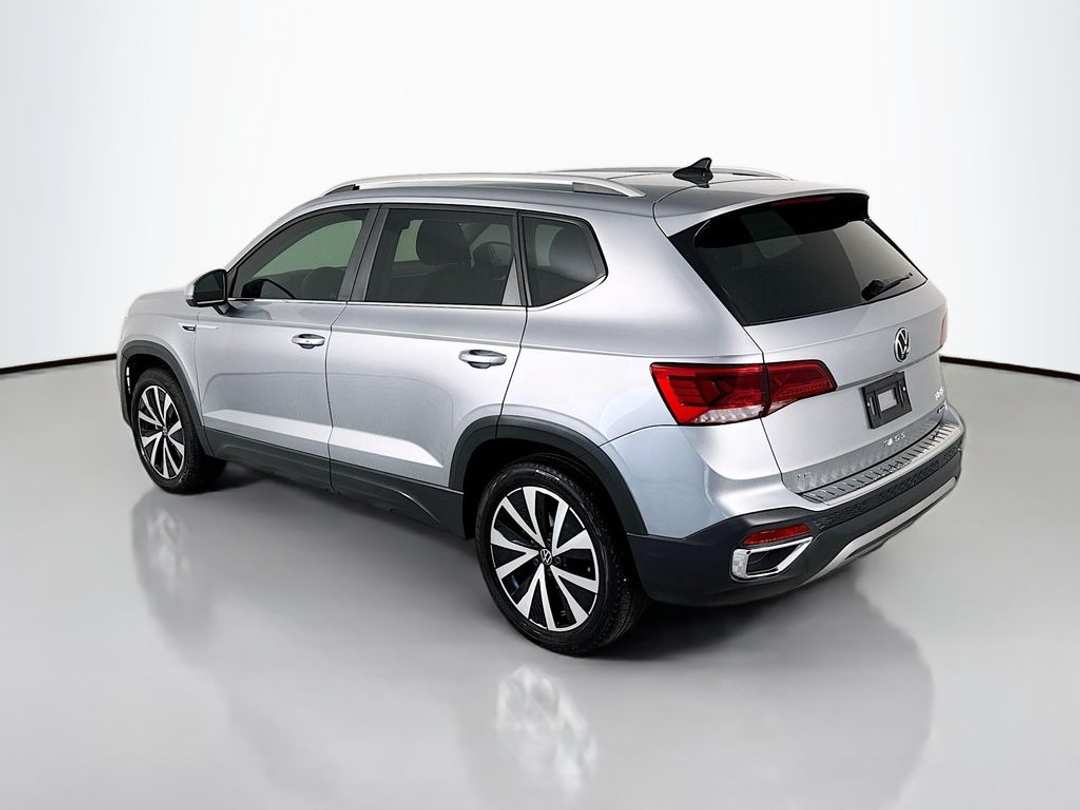 2023 Volkswagen Taos 1.5T SE - Image 3