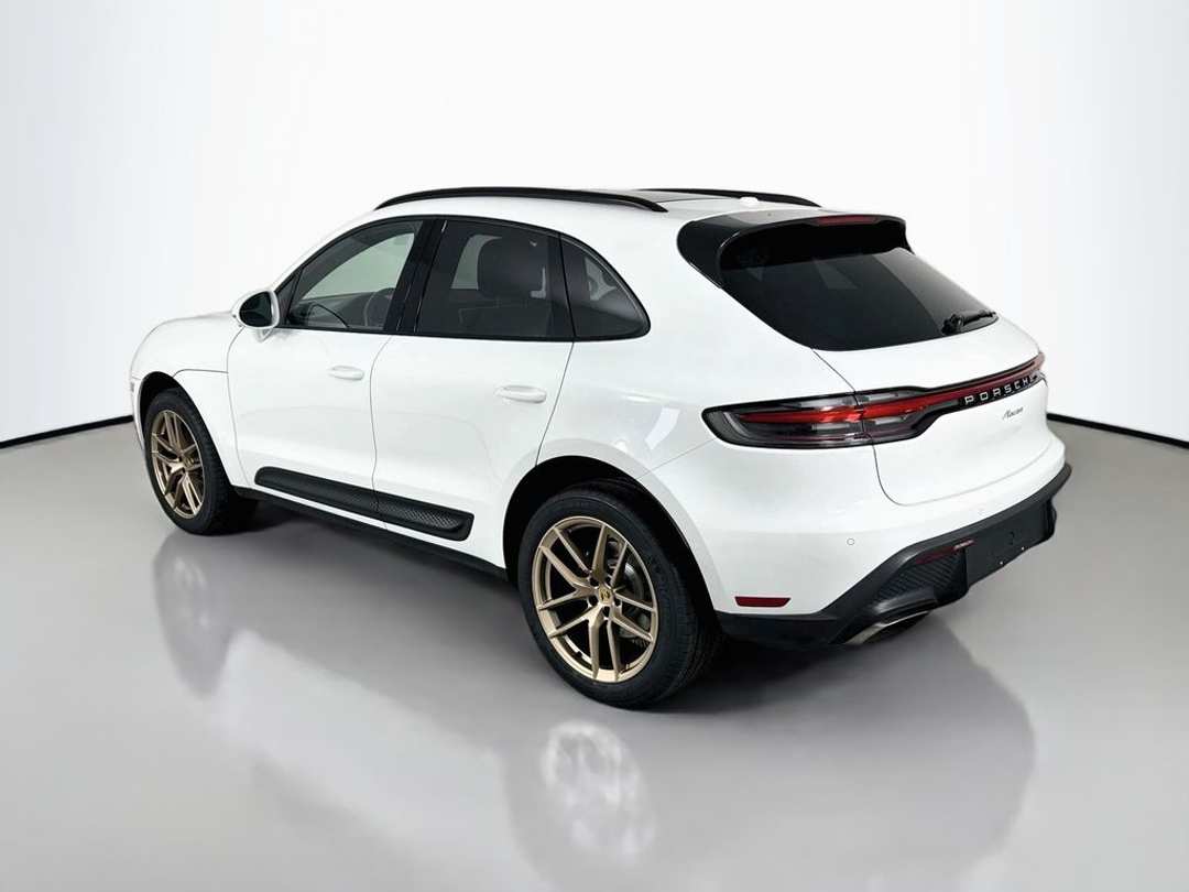 2023 Porsche Macan - Image 3
