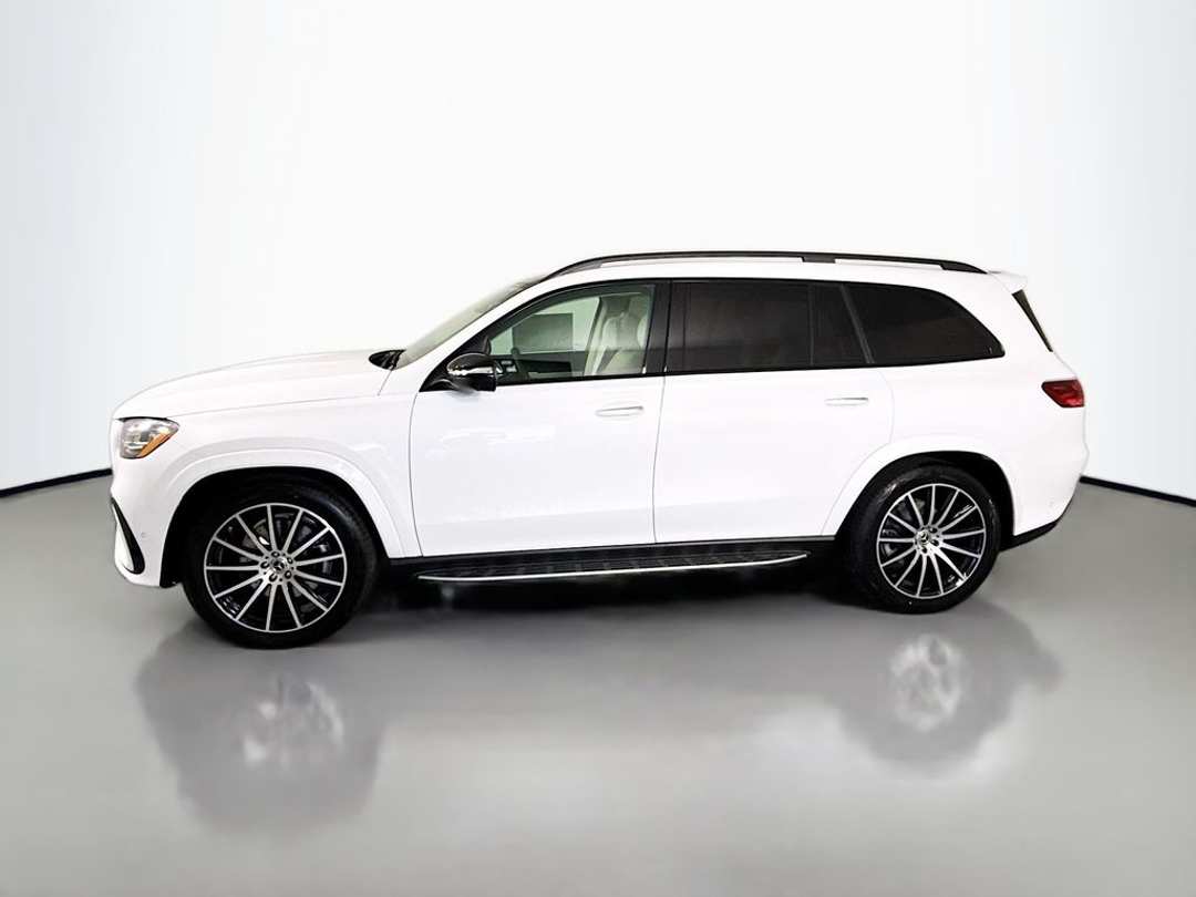 2026 Mercedes-Benz GLS GLS 580 - Image 2