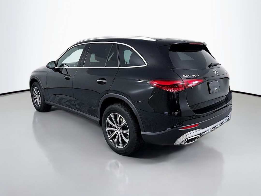 2026 Mercedes-Benz GLC GLC 300 - Image 3