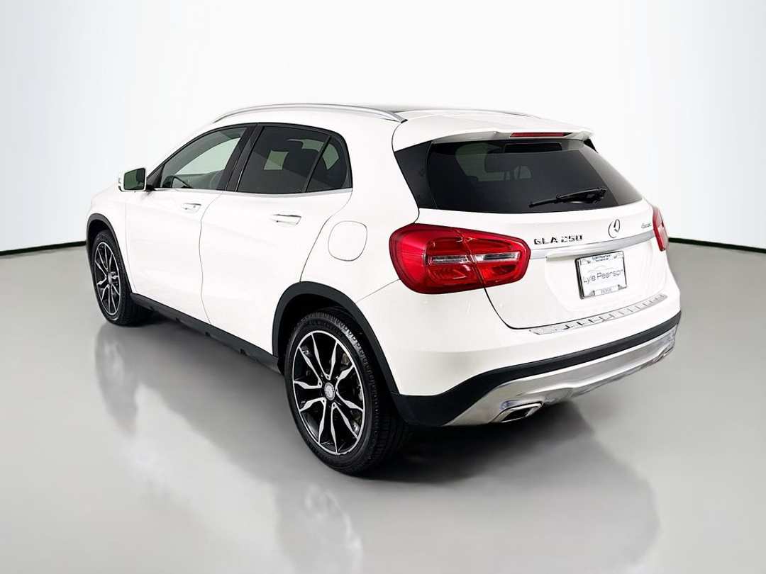 2016 Mercedes-Benz GLA GLA 250 - Image 3
