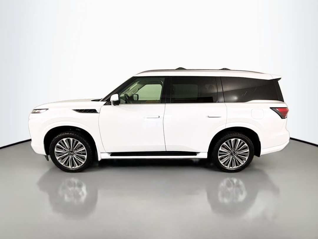 2025 INFINITI Qx80 LUXE - Image 2