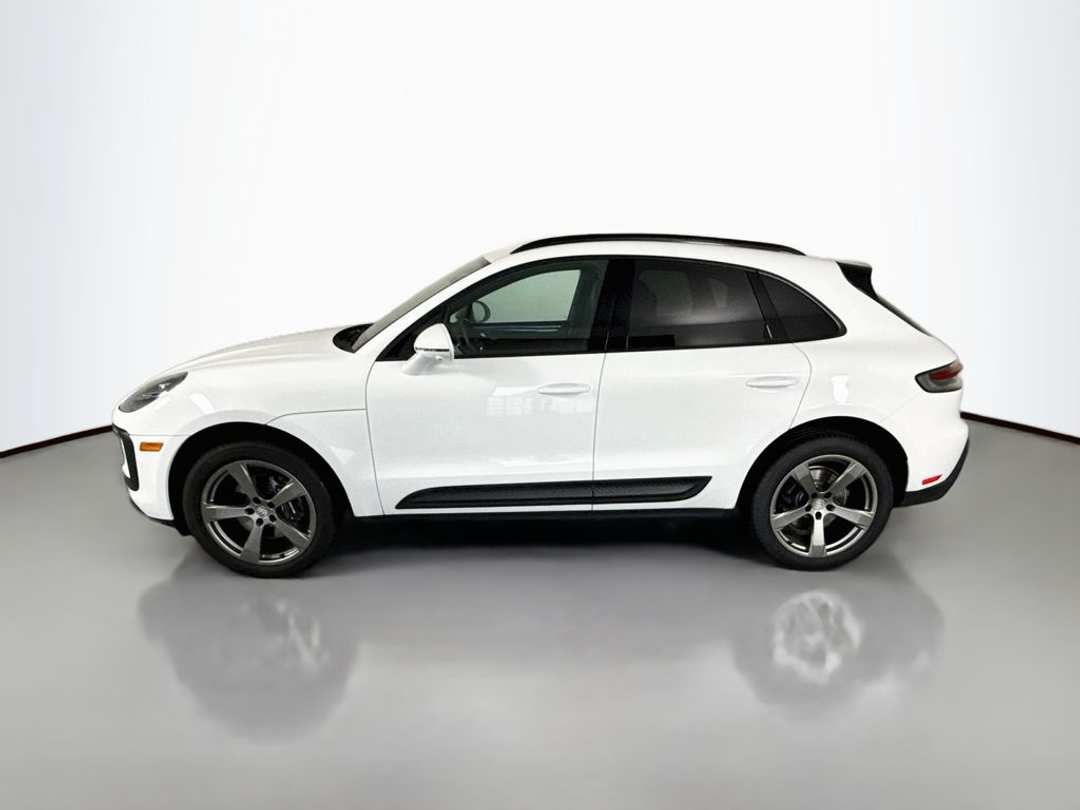 2023 Porsche Macan - Image 2