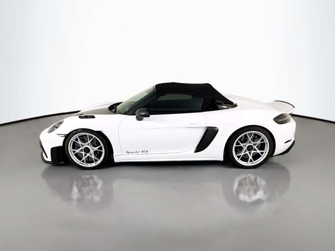 2025 Porsche 718 Spyder RS - Image 2