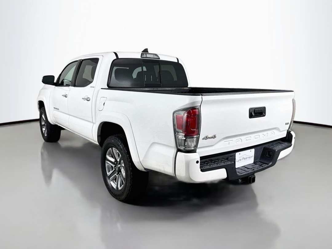 2017 Toyota Tacoma Limited - Image 3