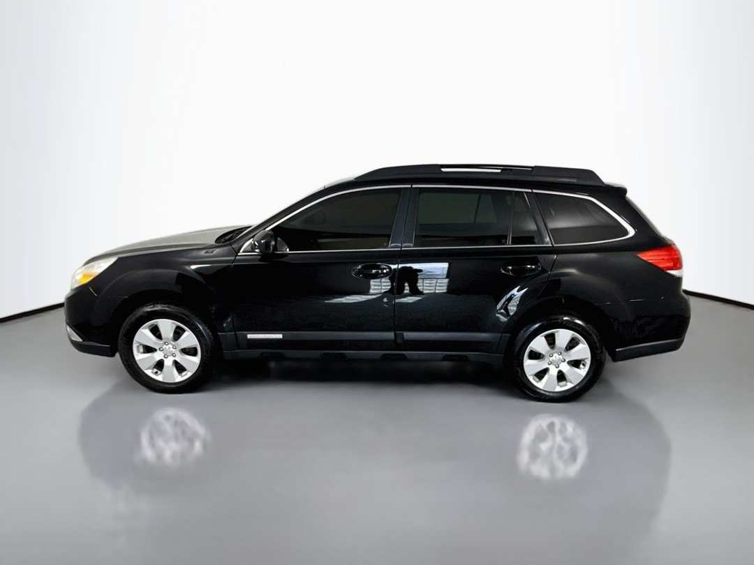 2012 Subaru Outback 2.5i Premium - Image 2
