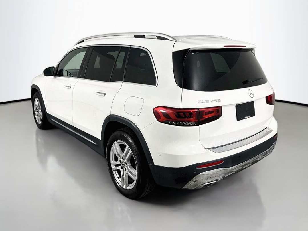 2022 Mercedes-Benz GLB GLB 250 - Image 3