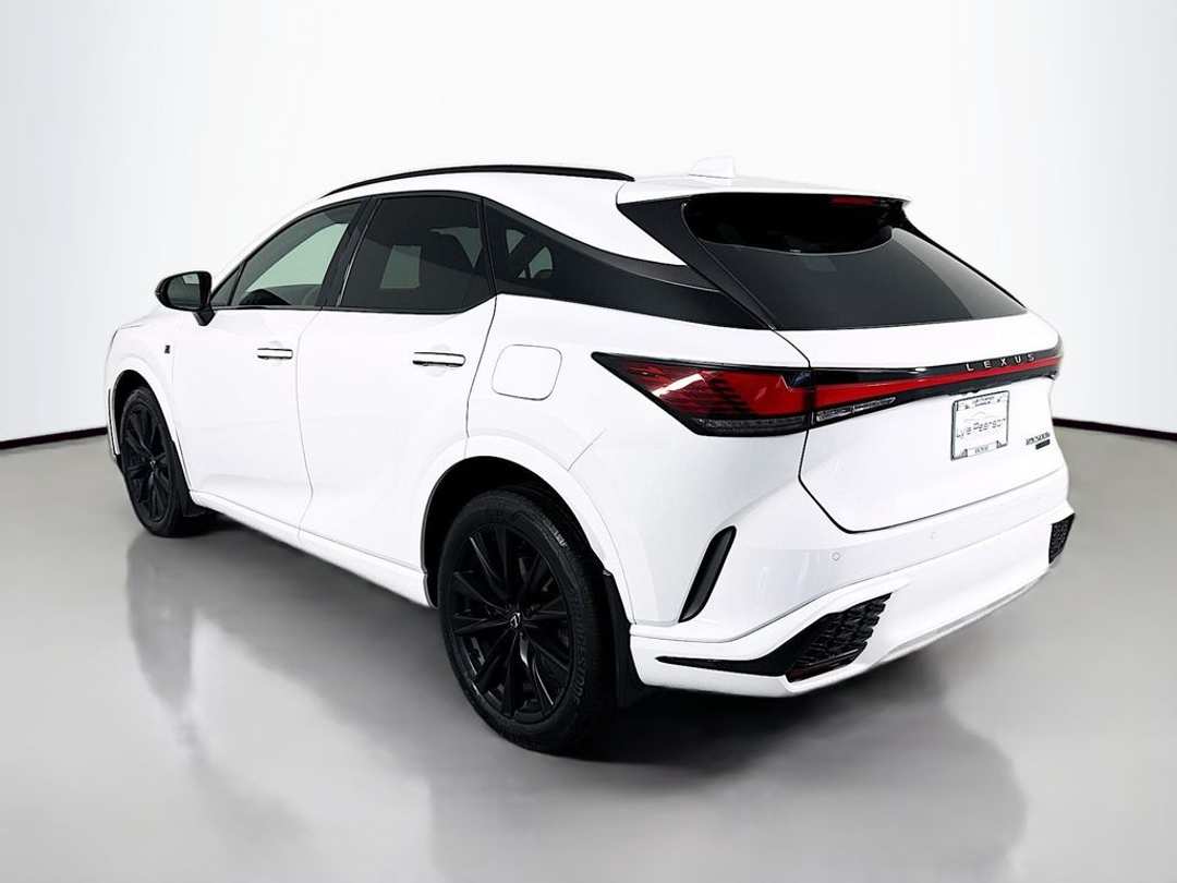 2023 Lexus RX 500h F SPORT Performance - Image 3