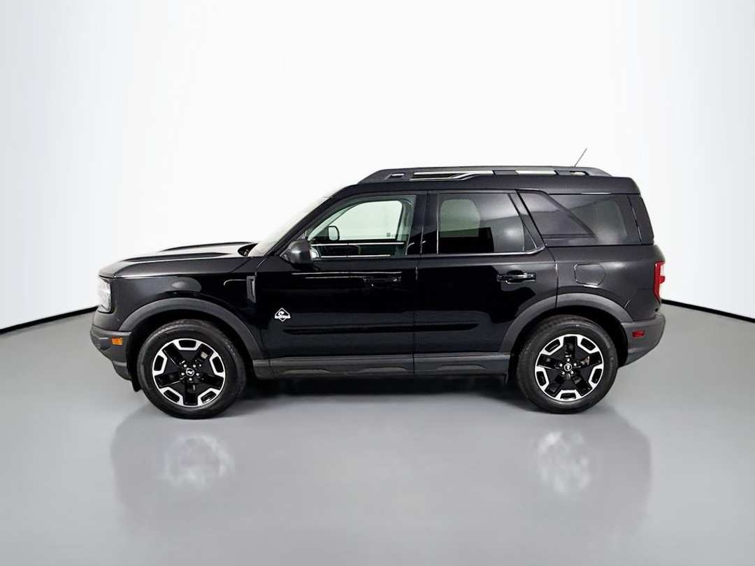 2022 Ford Bronco Sport Outer Banks - Image 2