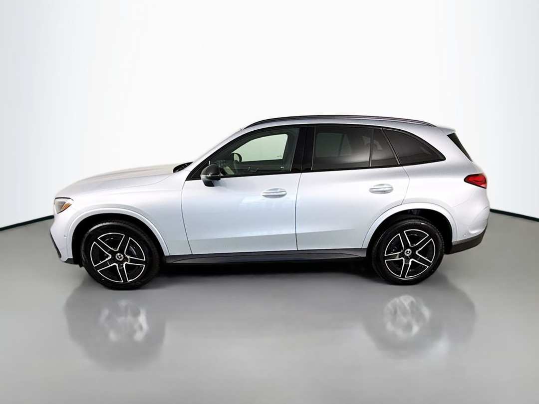 2026 Mercedes-Benz GLC GLC 300 - Image 2
