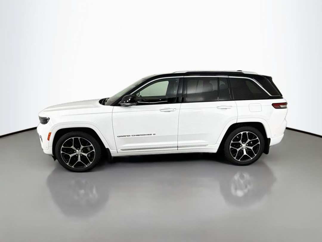 2023 Jeep Grand Cherokee Summit Reserve - Image 2